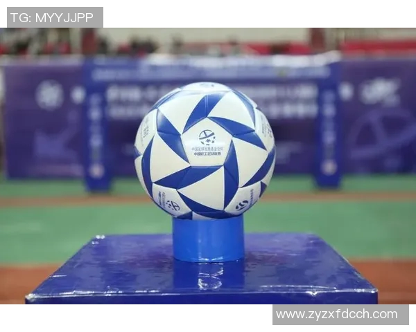 女性球迷的崛起与足球文化的融合推动体育产业的新发展 女性球迷的崛起与足球文化的融合推动体育产业的新发展